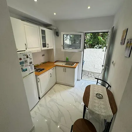 Ready Apartment Skiathos Town Exterior photo